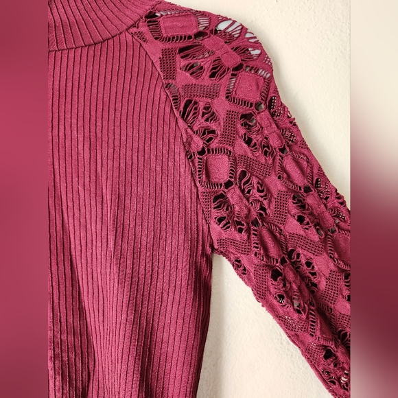 Venus Nylon Tops - Picture 5 of 6